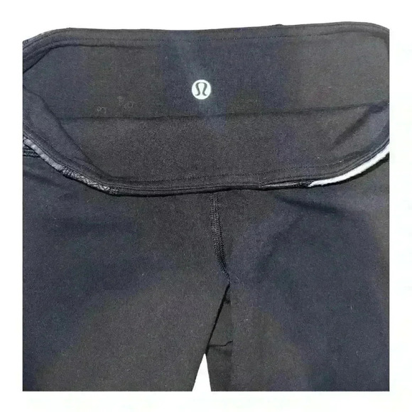 Lululemon Wunder Under Reversible Black/Gray Cropped Leggings, Sizes 4 - Picture 6 of 10